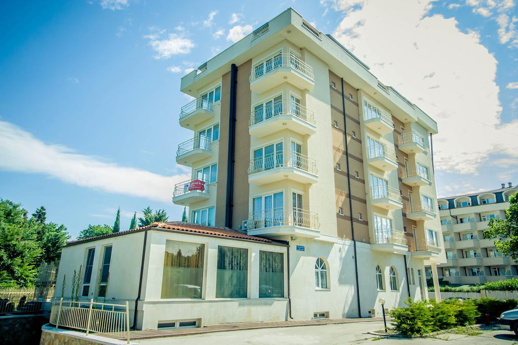 Apartcomplex Ritza St Constantin et Helena Extérieur photo