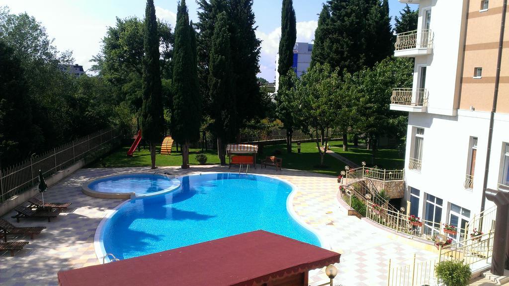 Apartcomplex Ritza St Constantin et Helena Extérieur photo