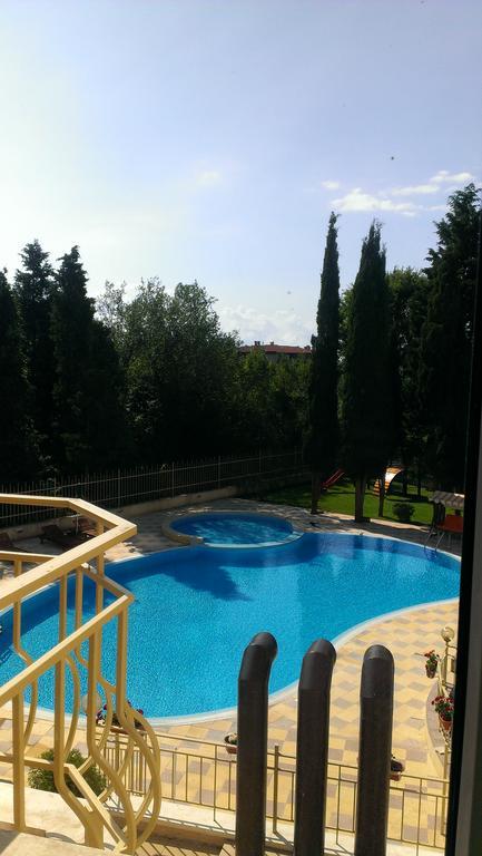 Apartcomplex Ritza St Constantin et Helena Extérieur photo