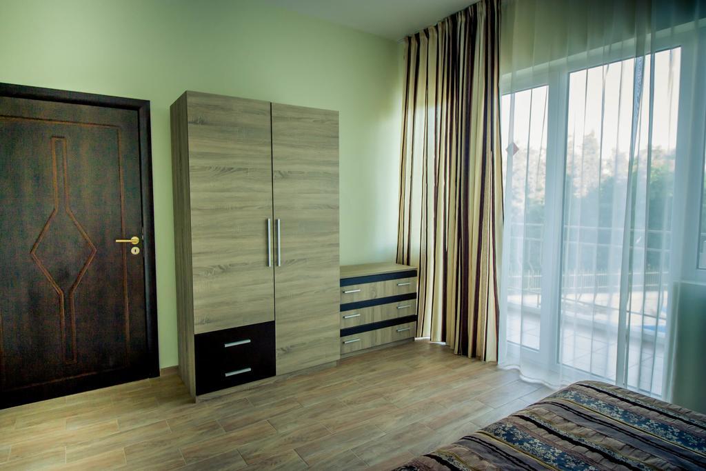 Apartcomplex Ritza St Constantin et Helena Extérieur photo